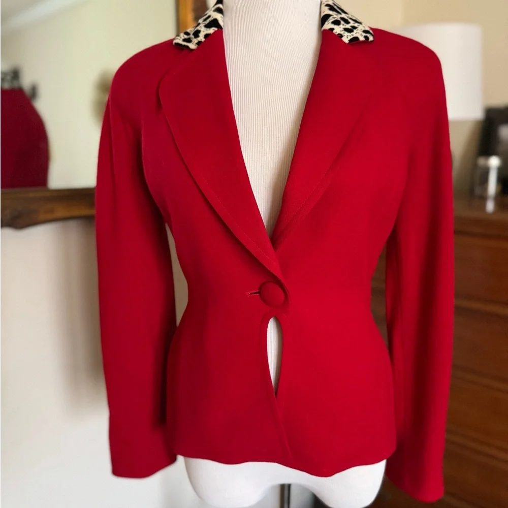 Stunning Red Wool blazer with accent collar